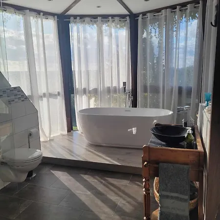 La Coulee Verte Bed & Breakfast *